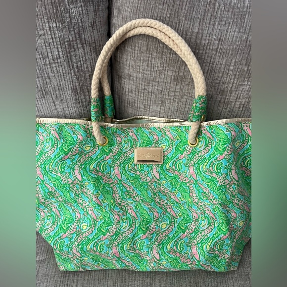 LILLY PULITZER Chomp Chomp Alligator Canvas Shoreline Large Beach ToteBag Spring - Picture 4 of 12